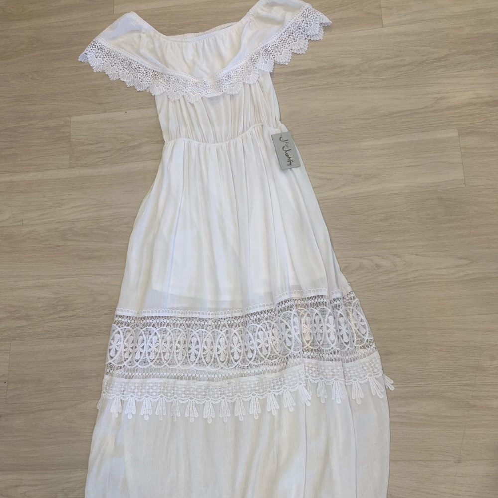 White Boho Off the Shoulder Vacation Resort Maxi Dress size Large Lace detail